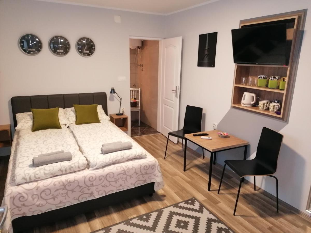 Sombor 19 Central Apartment Экстерьер фото