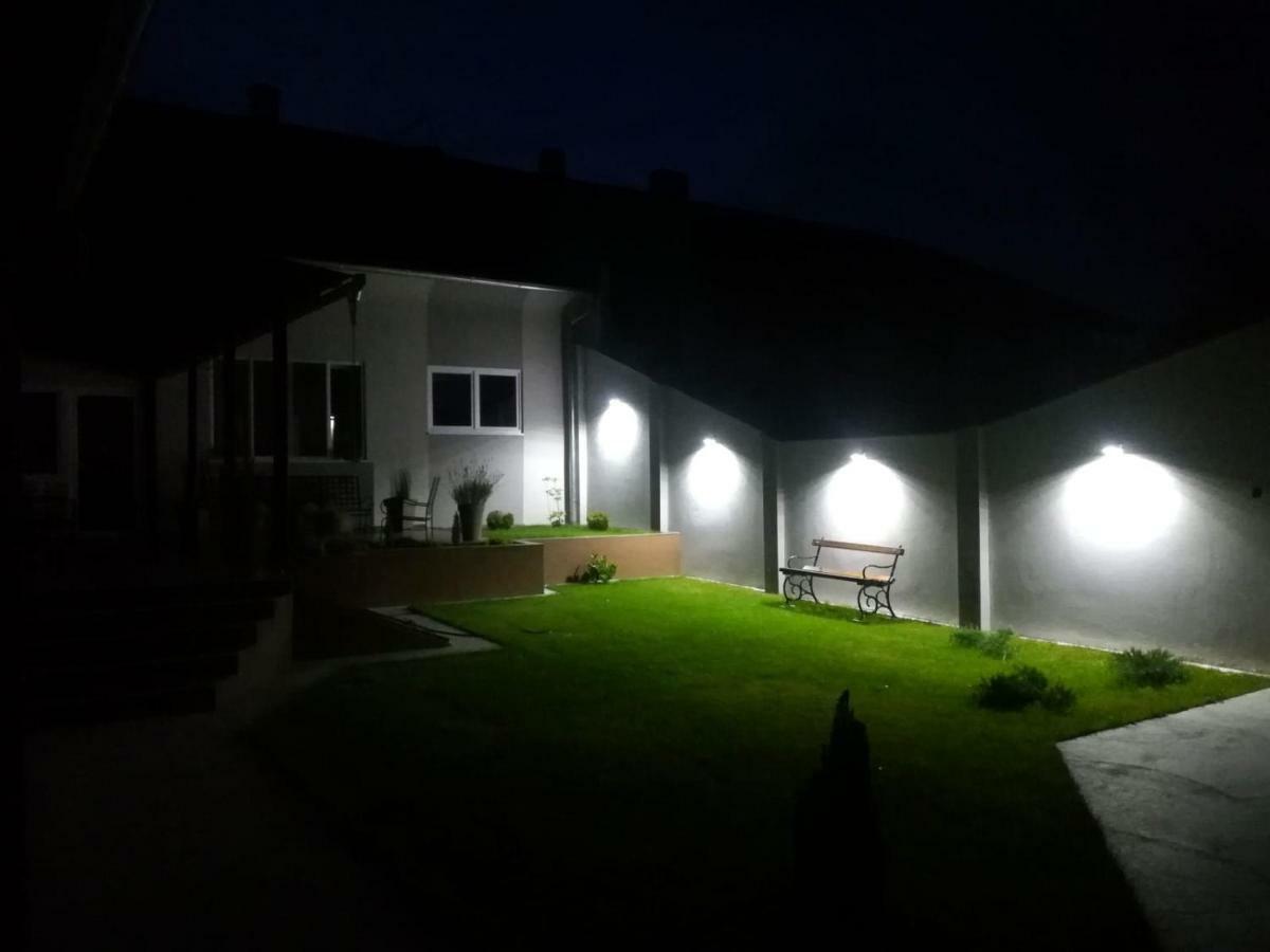 Sombor 19 Central Apartment Экстерьер фото